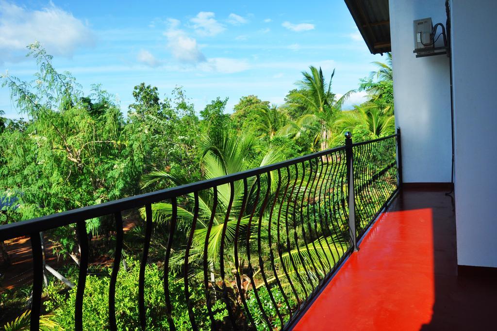 Coconut Garden House Hotell Udawalawe Exteriör bild